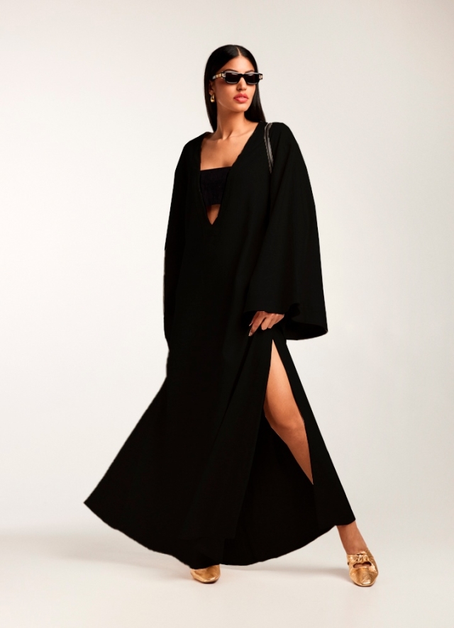 Rochie vaporoasa lunga neagra din in si bumbac texturat cu decolteu in V Rabat