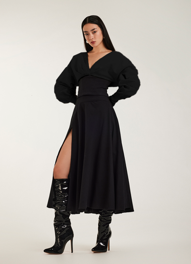 Rochie midi neagra din bumbac cu drapaje, decolteu in V si maneci Signora