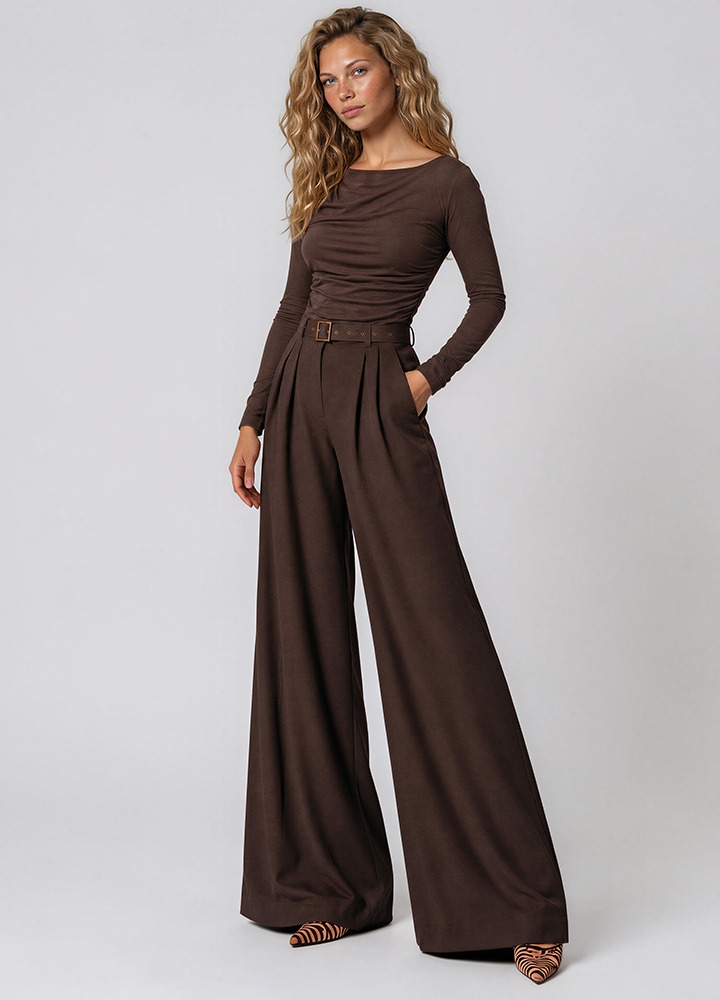 Set maro taupe din doua tesaturi format din bluza cu drapaje si pantaloni drepti cu pense Damaris