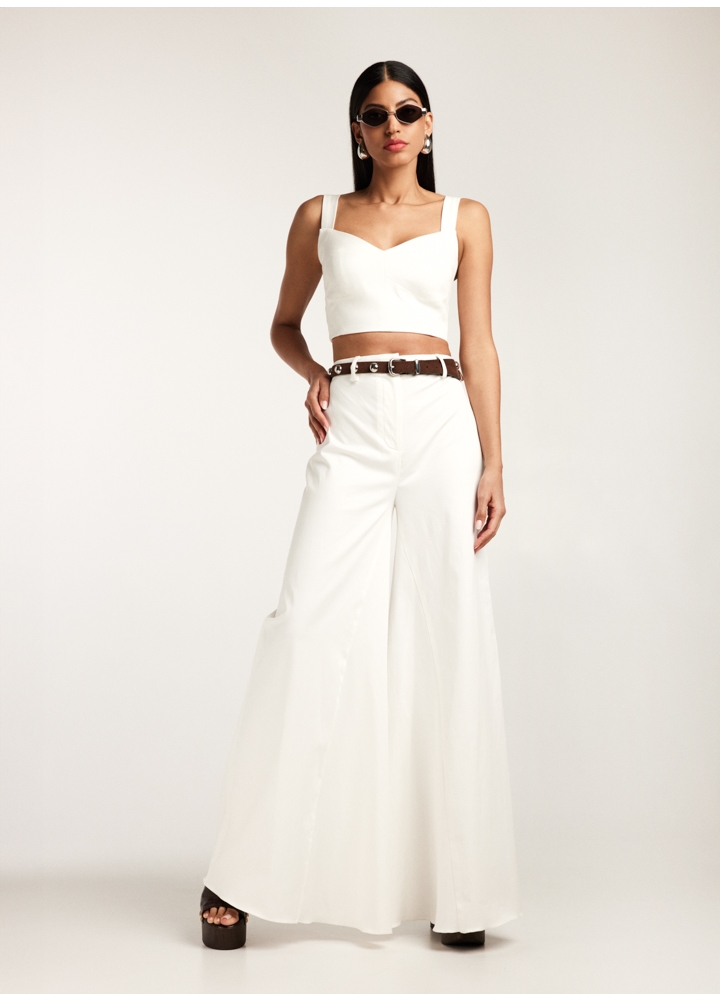 Set alb din bumbac si lyocell format din doua piese: top corset si pantaloni lungi cu talie inalta evazati Cruz
