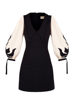 Rochie scurta neagra cu croiala in A si maneci supradimensionate din in Taro