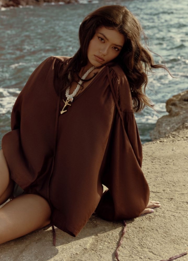 Bluza maro cu maneci largi din lyocell Sable