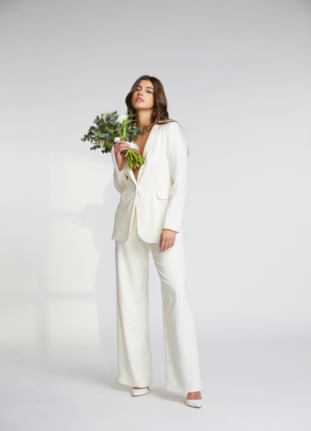Set alb format din sacou si pantaloni drepti cu buzunare Kiss