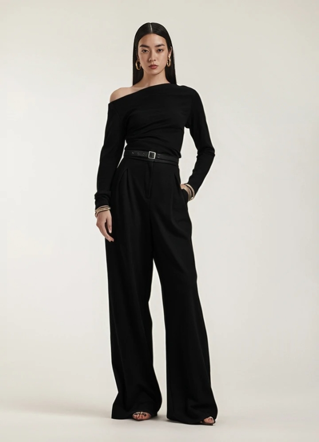 Set negru din tricot format din bluza cu maneci lungi si pantaloni drepti cu pense si buzunare Malbec