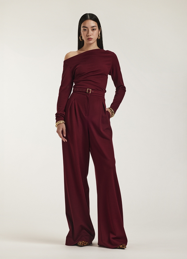 Set rosu burgundy din tricot format din bluza cu maneci lungi si pantaloni drepti cu pense si buzunare Malbec