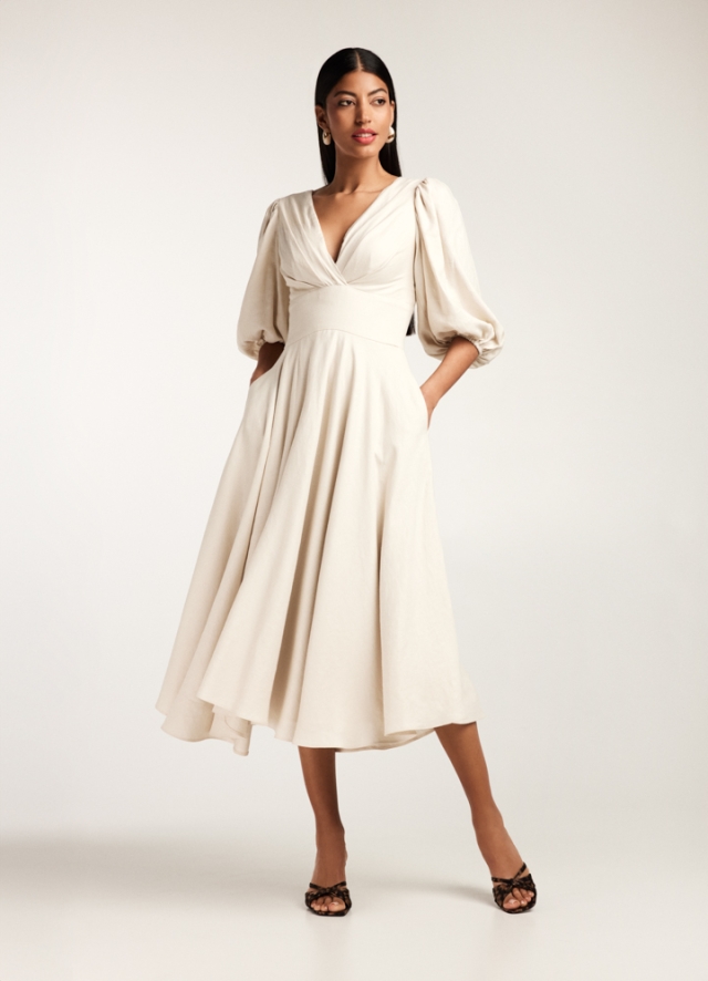 Rochie midi bej din in cu drapaje si maneci bufante Swan