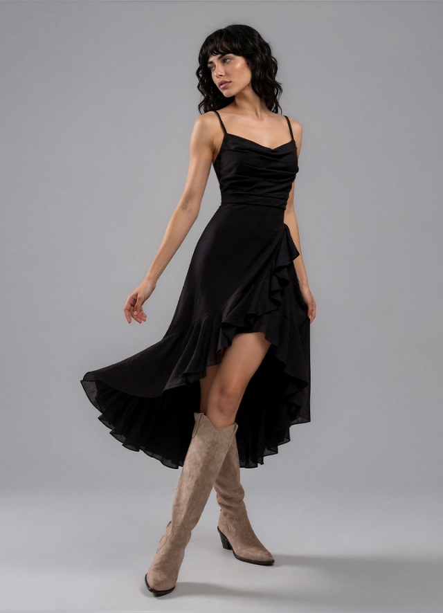 Rochie midi neagra din in cu bretele ajustabile si fusta asimetrica cu volane Volla